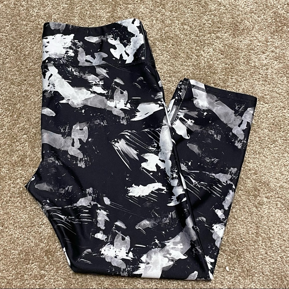 Fabletics Powerhold Leggings Size Medium